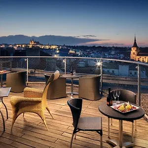4* מלון Metropol Design Old Town